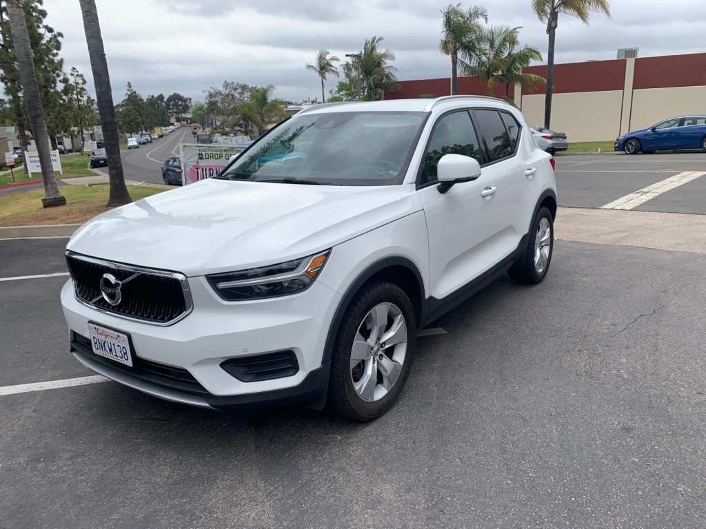 2020 Volvo XC40