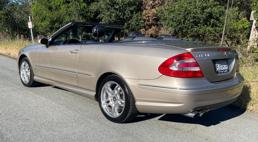 2004 Mercedes-Benz CLK-Class