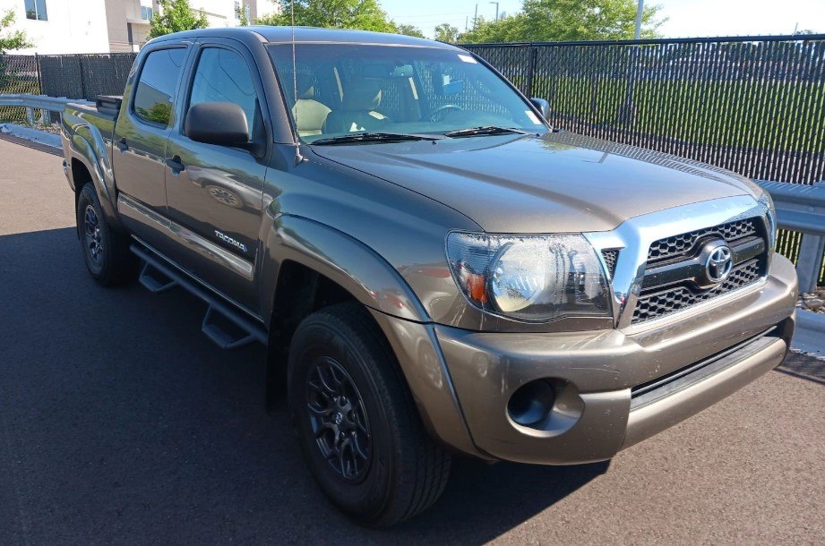 2011 TOYOTA TACOMA
