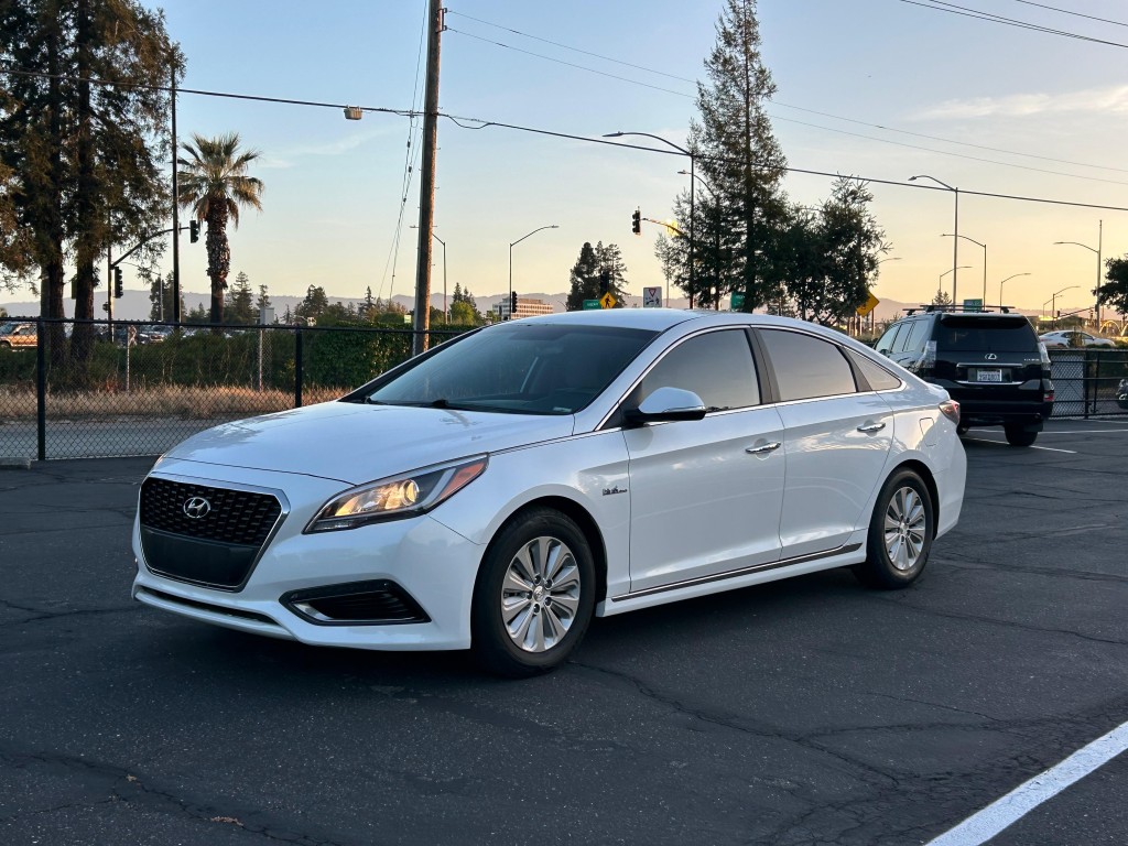 2016 Hyundai Sonata Hybrid