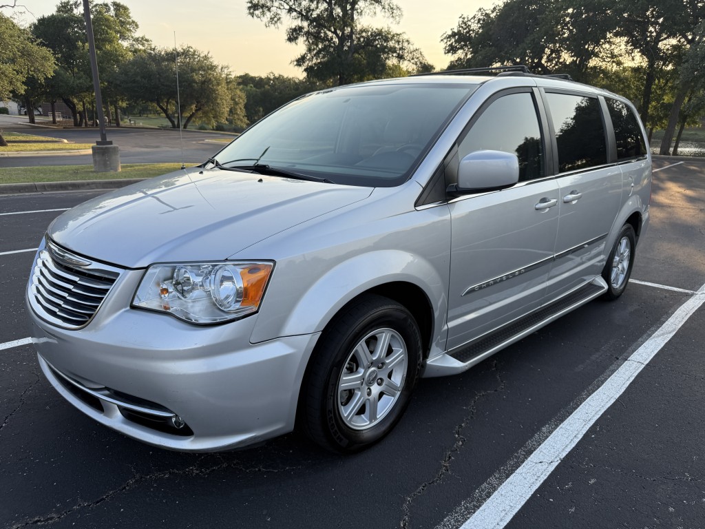 2011 Chrysler Town & Country