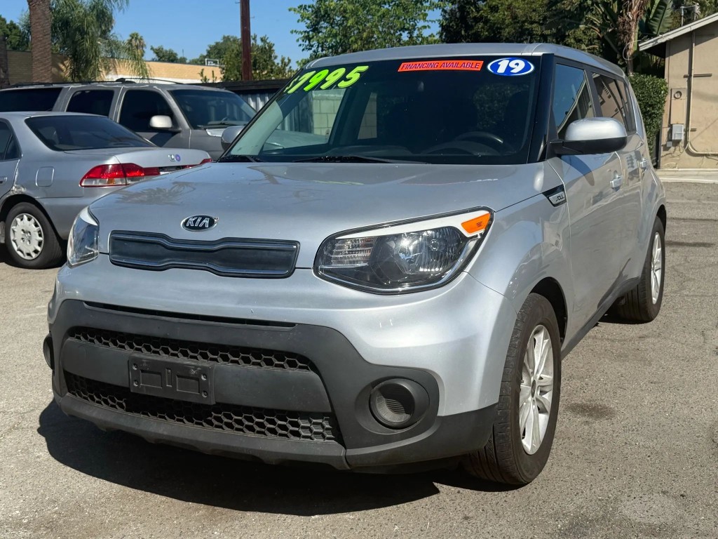 2019 Kia Soul Base's photo