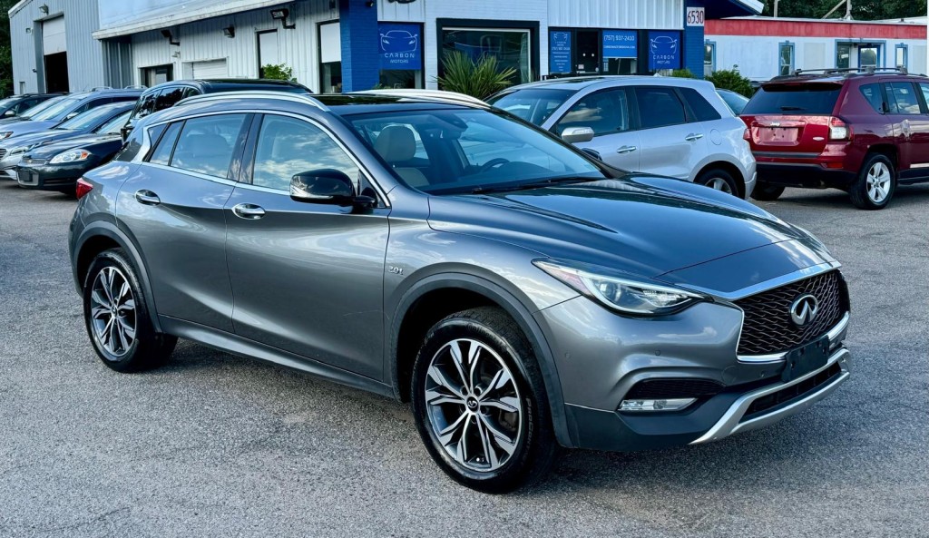 2017 Infiniti QX30