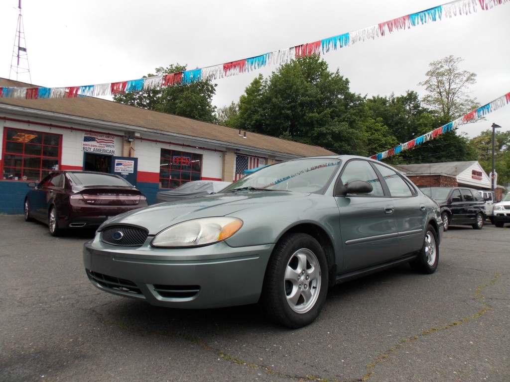 2005 Ford Taurus