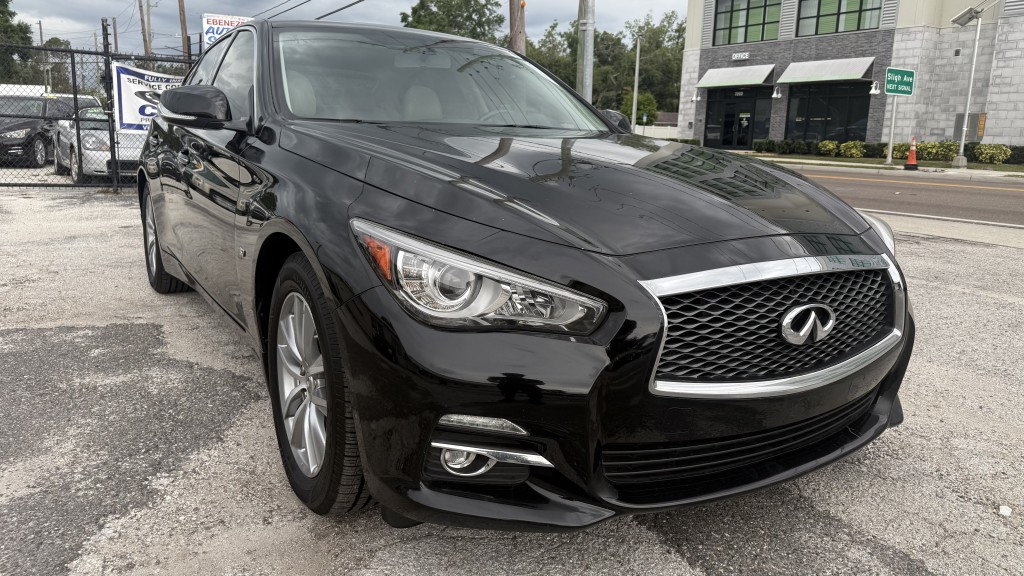 2015 Infiniti Q50