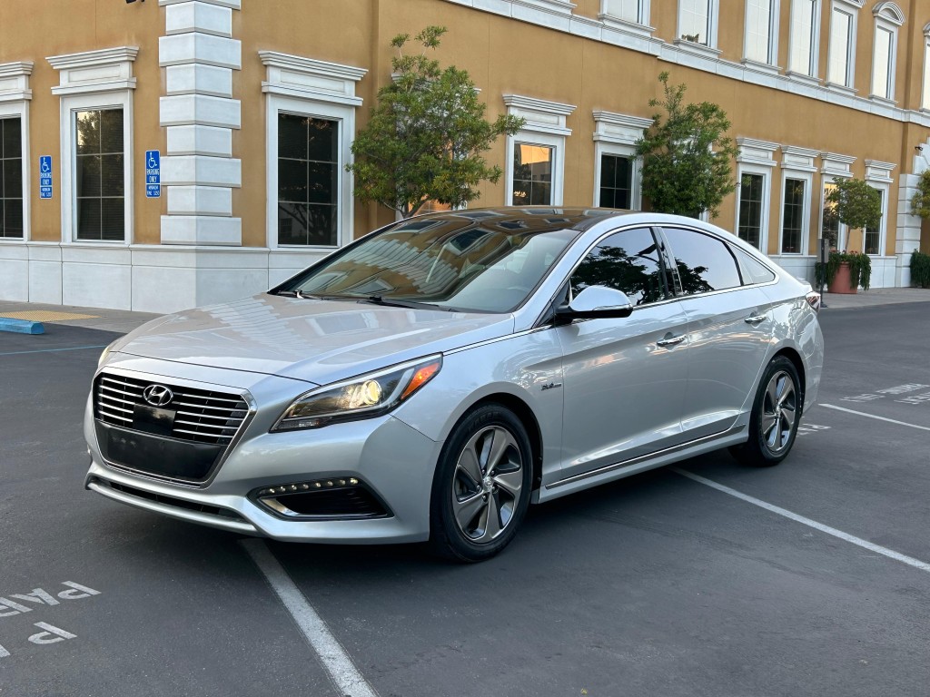 2017 Hyundai Sonata hybrid