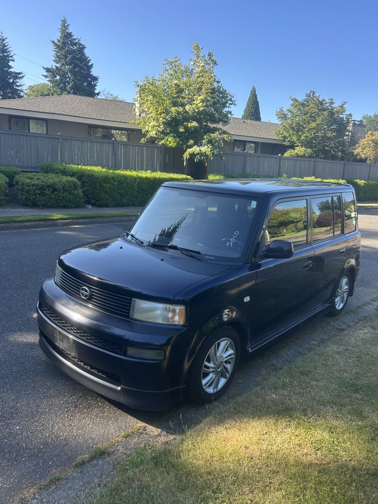 2005 Toyota scion