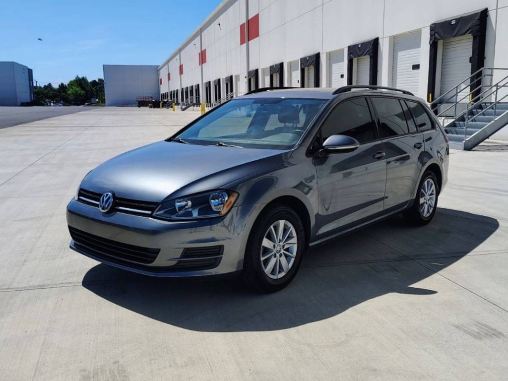 2016 Volkswagen Golf SportWagen