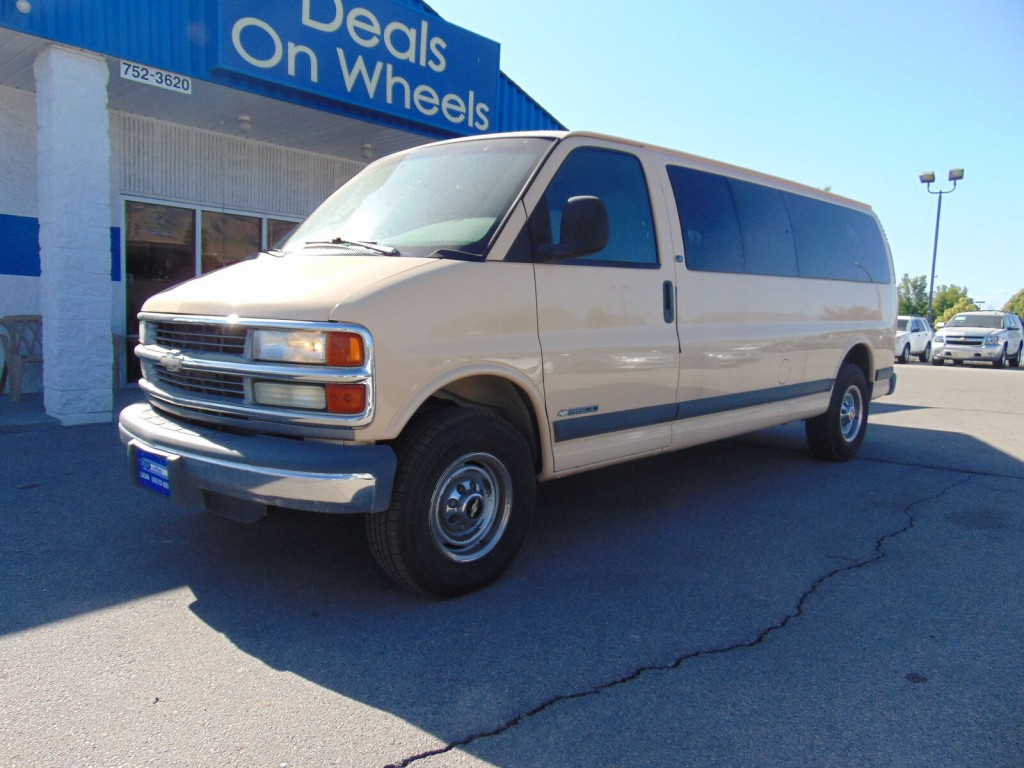 2002 Chevrolet Express