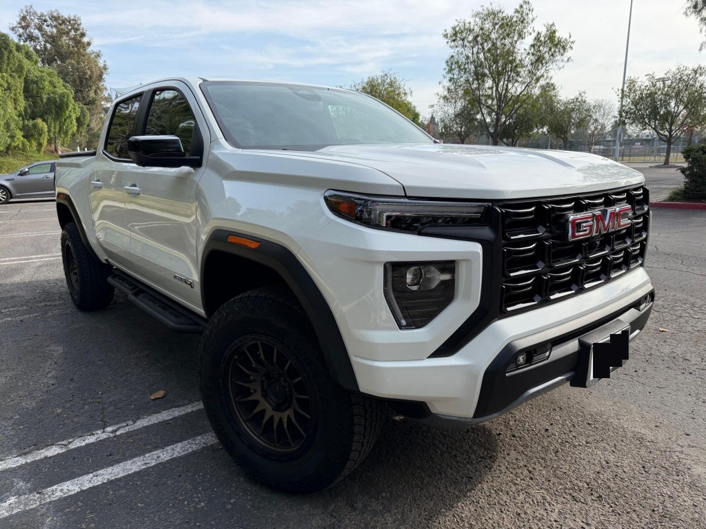 2024 GMC Canyon