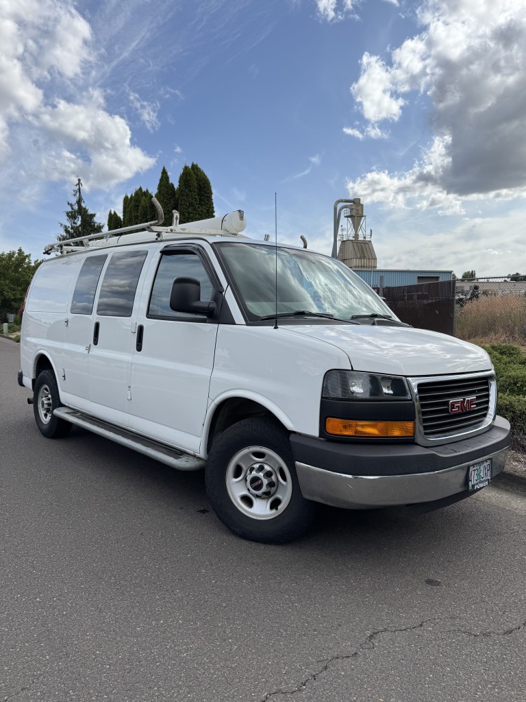 2016 GMC Savana