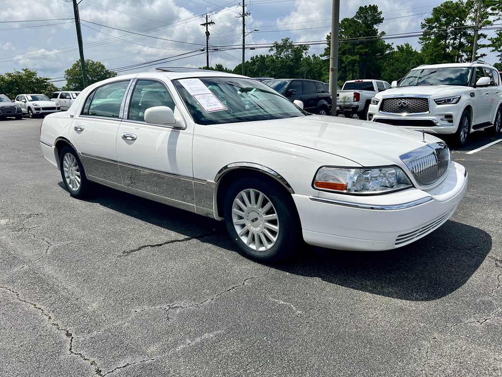 2005 LINCOLN TOWN CAR