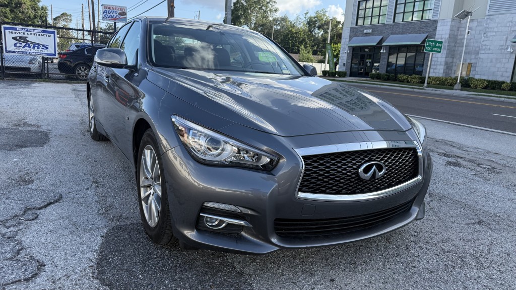 2015 Infiniti Q50