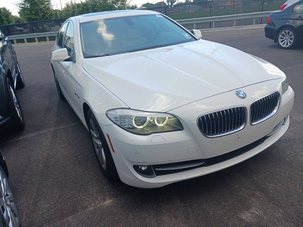2011 BMW 528