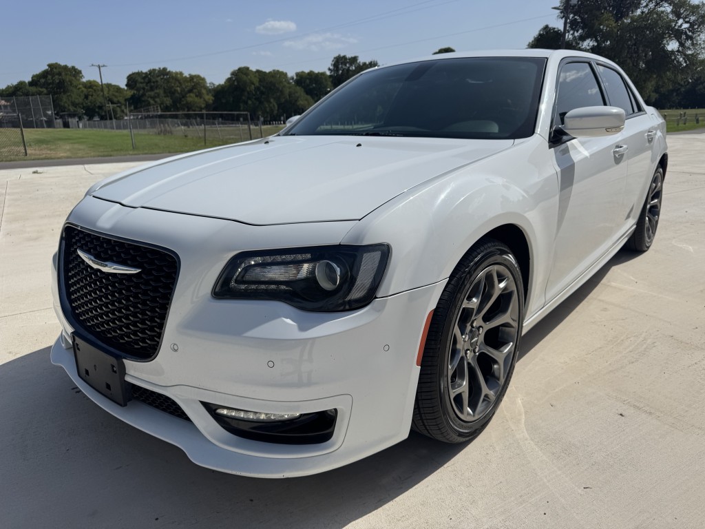 2018 Chrysler 300