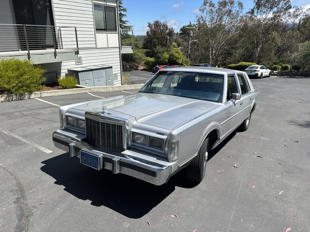 1985 Lincoln Town car