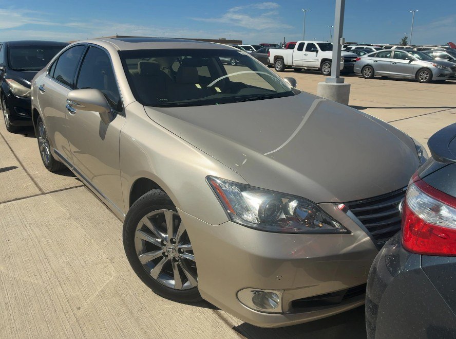 2011 LEXUS ES