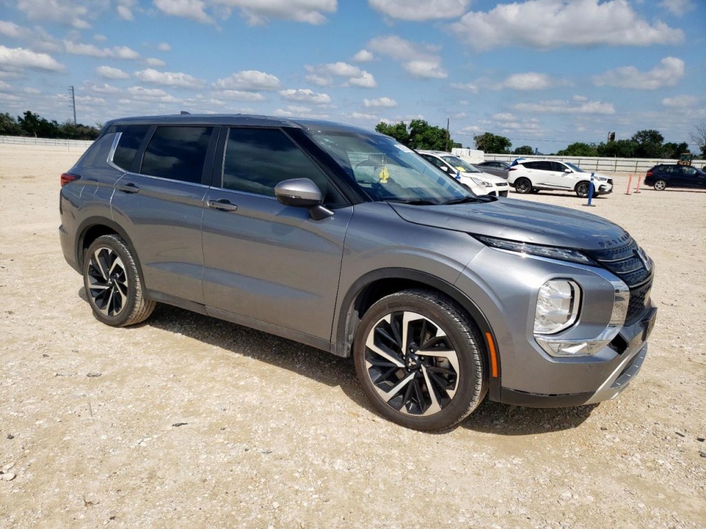 2023 Mitsubishi Outlander