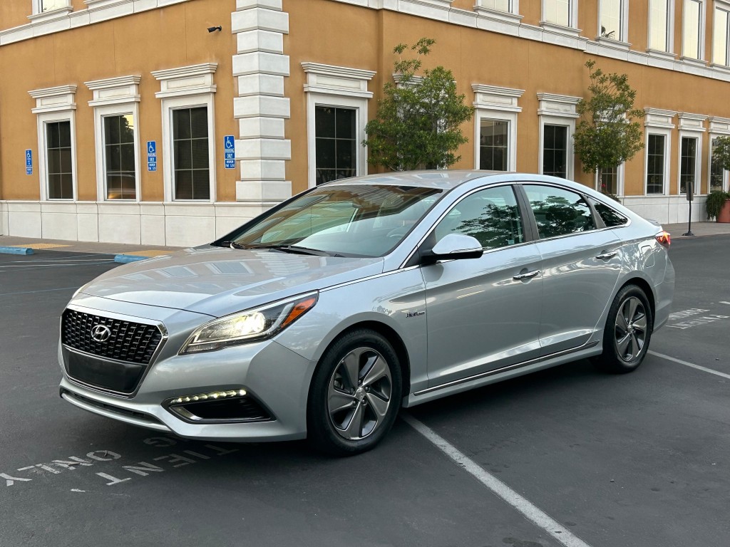 2017 Hyundai Sonata hybrid