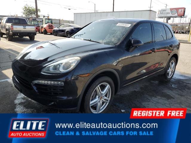 2014 PORSCHE CAYENNE