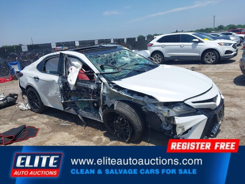 2019 TOYOTA CAMRY