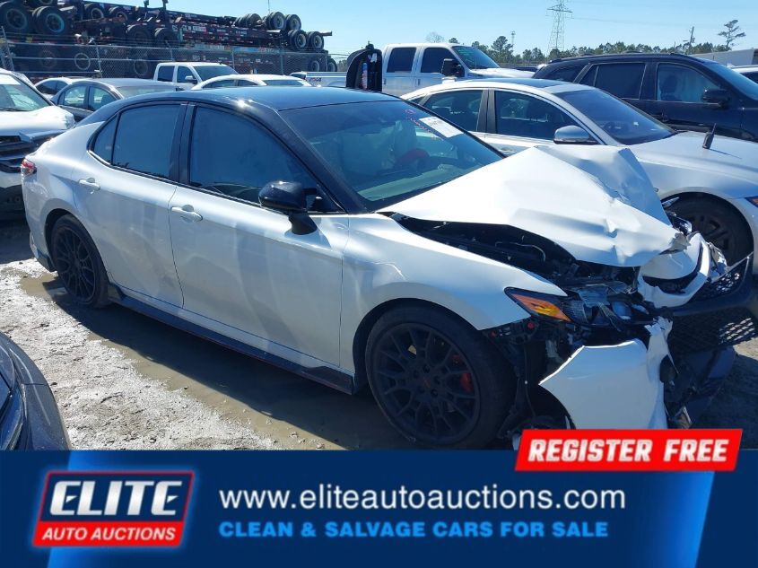 2024 TOYOTA CAMRY