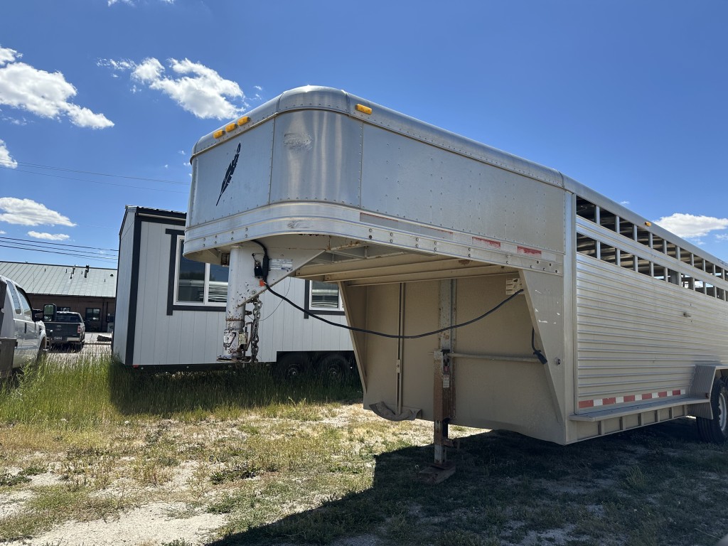 2005 Featherlite Trailers LVSTR