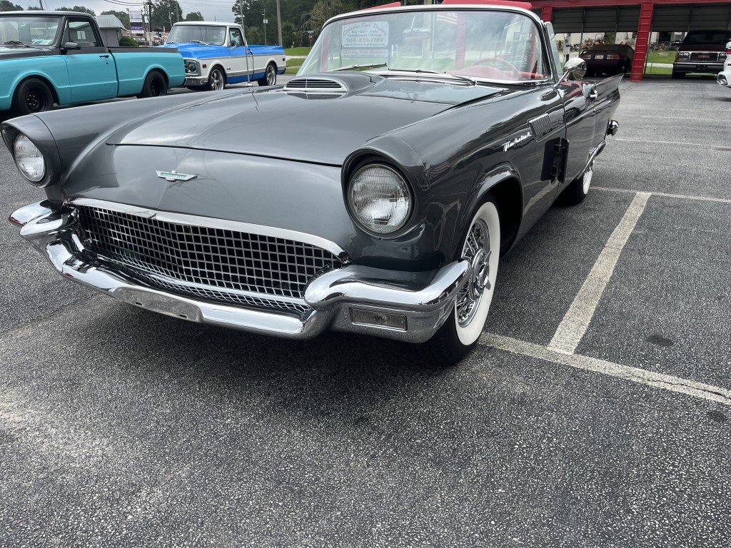 1957 Ford T- BIRD
