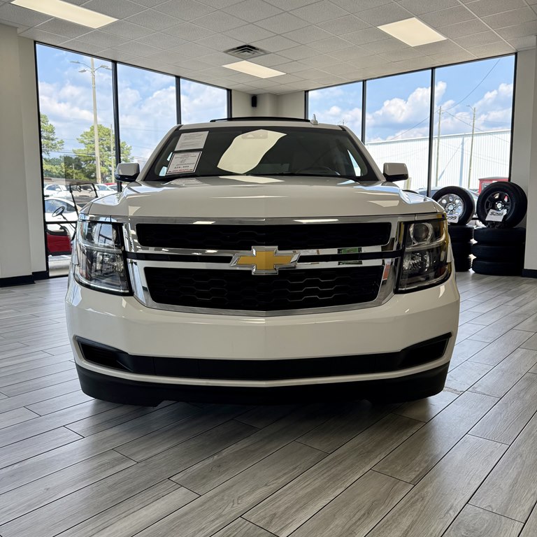 2018 Chevrolet Tahoe LT photo 2