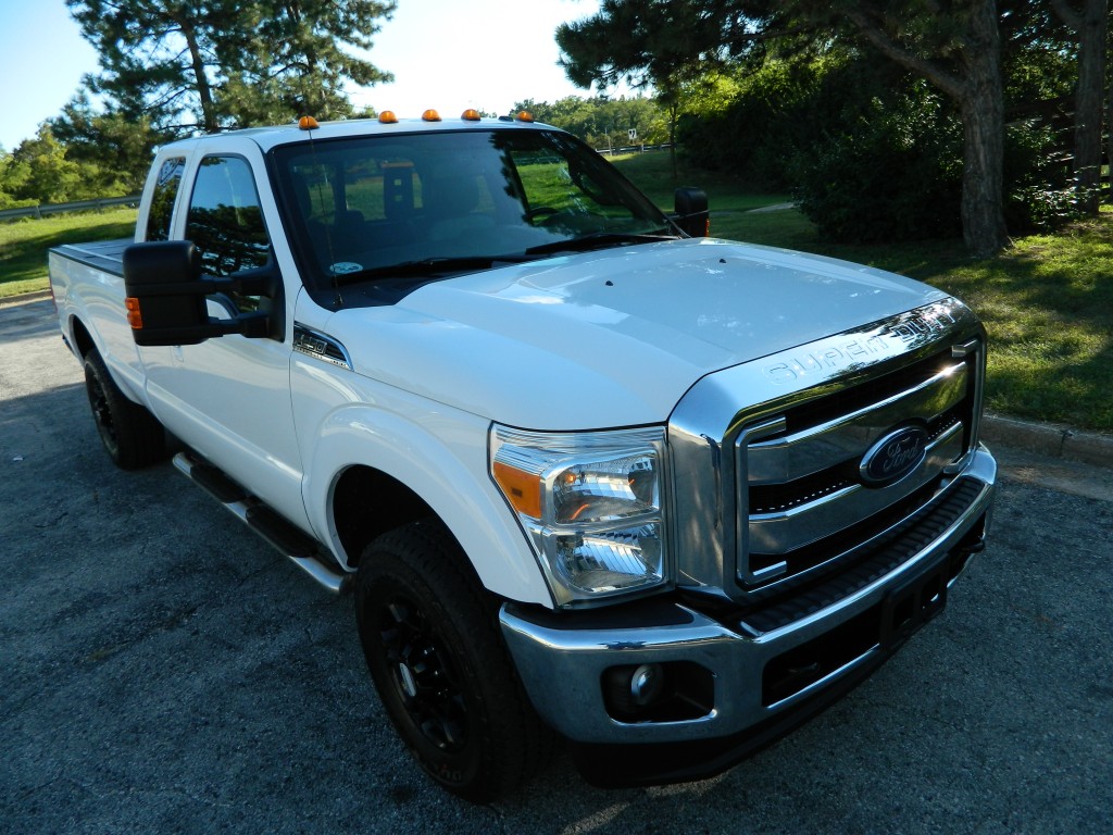 2013 Ford F-250 Lariat photo 3