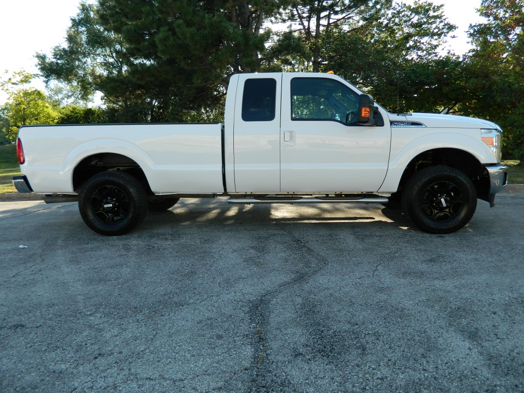 2013 Ford F-250 Lariat photo 5