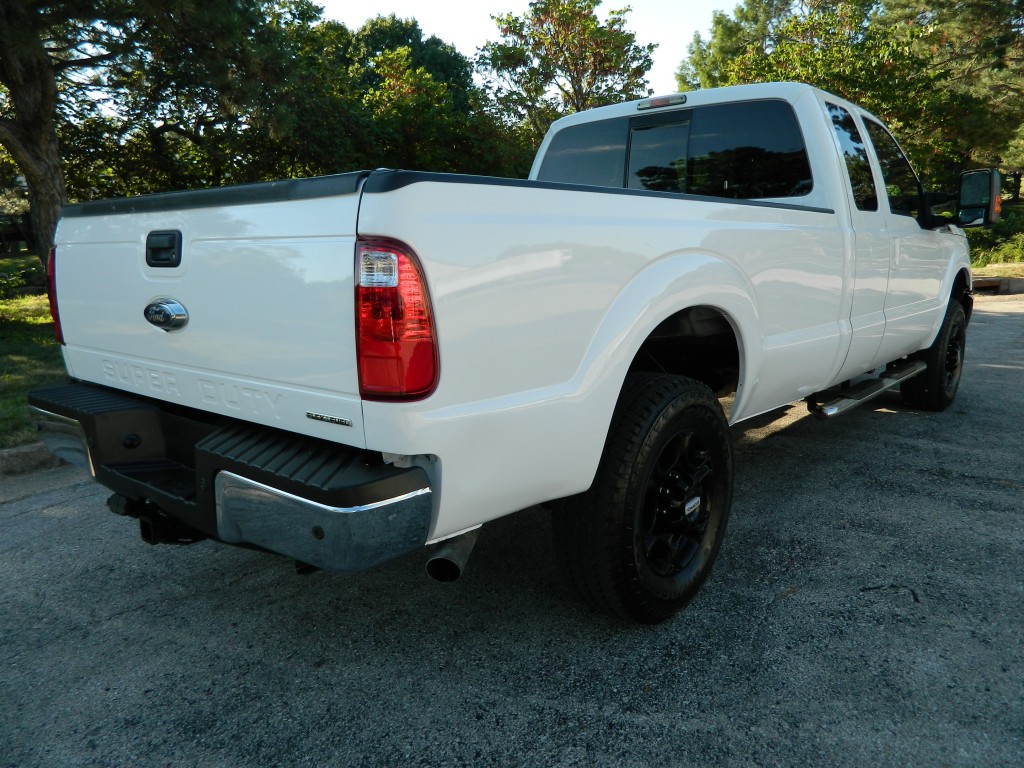 2013 Ford F-250 Lariat photo 7