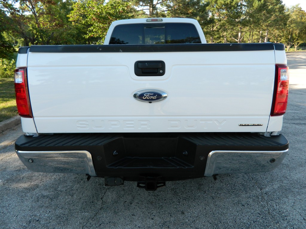 2013 Ford F-250 Lariat photo 9