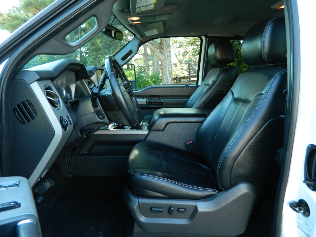 2013 Ford F-250 Lariat photo 14