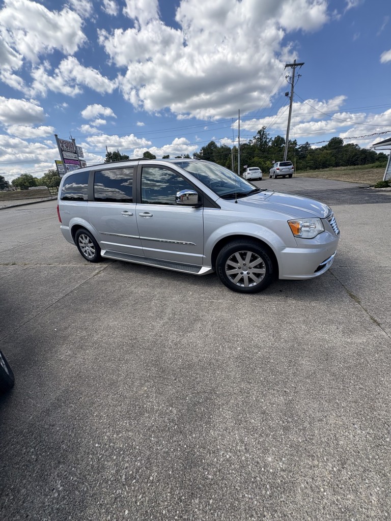 2011 Chrysler Town & Country