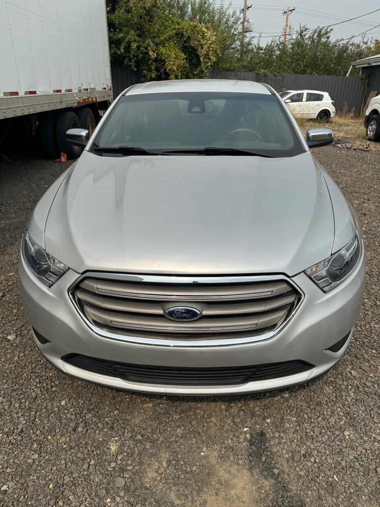 2019 Ford Taurus