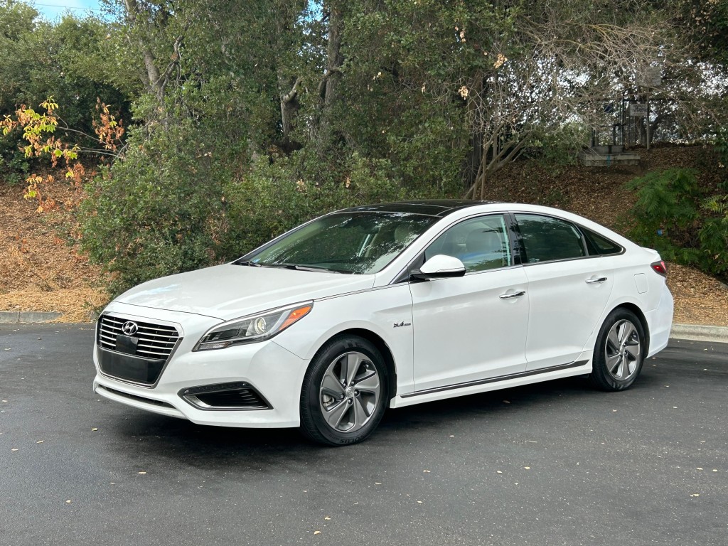 2017 Hyundai Sonata hybrid