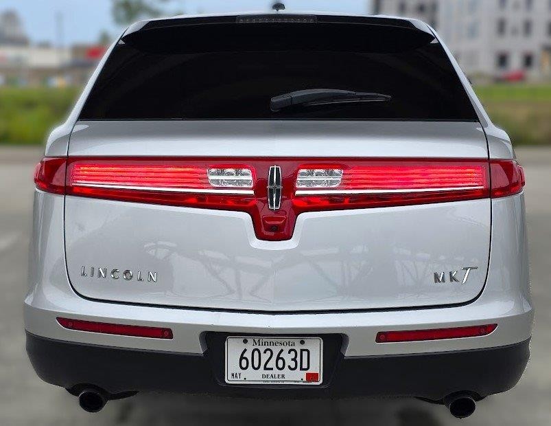 2019 Lincoln MKT photo 4