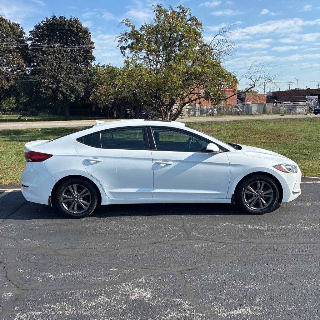 2018 Hyundai Elantra SEL Value Edition Limited photo 3
