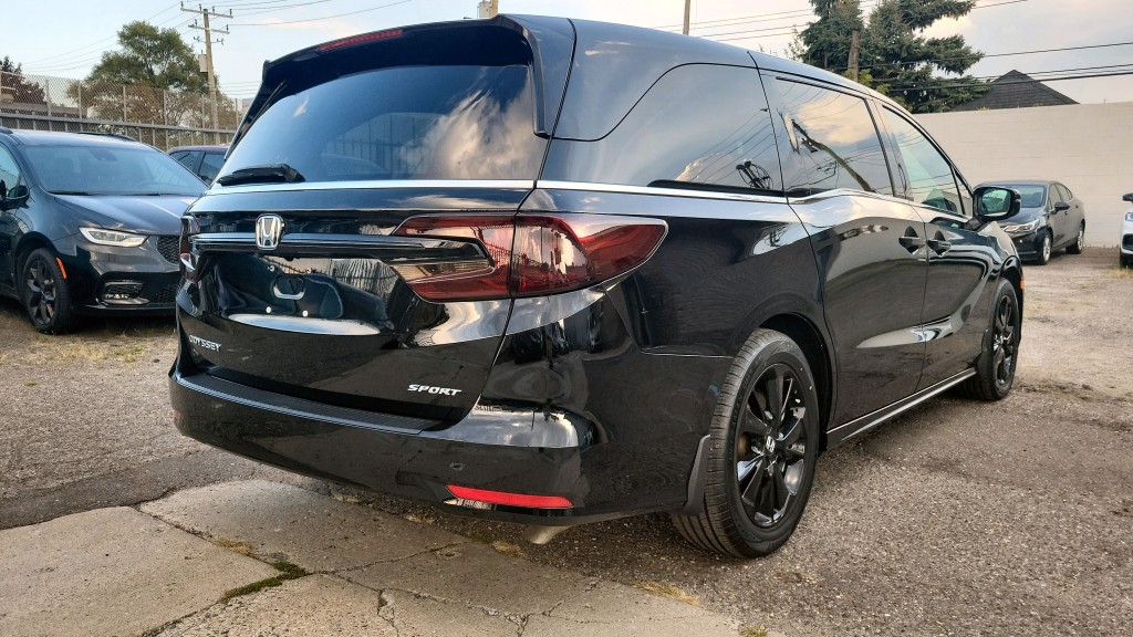 2023 Honda Odyssey photo 8