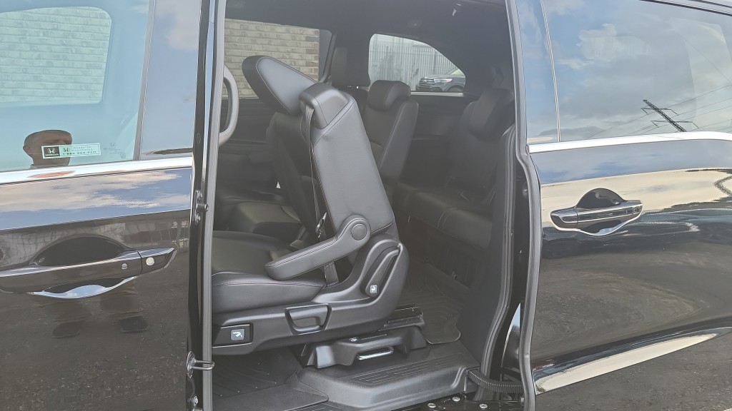 2023 Honda Odyssey photo 25