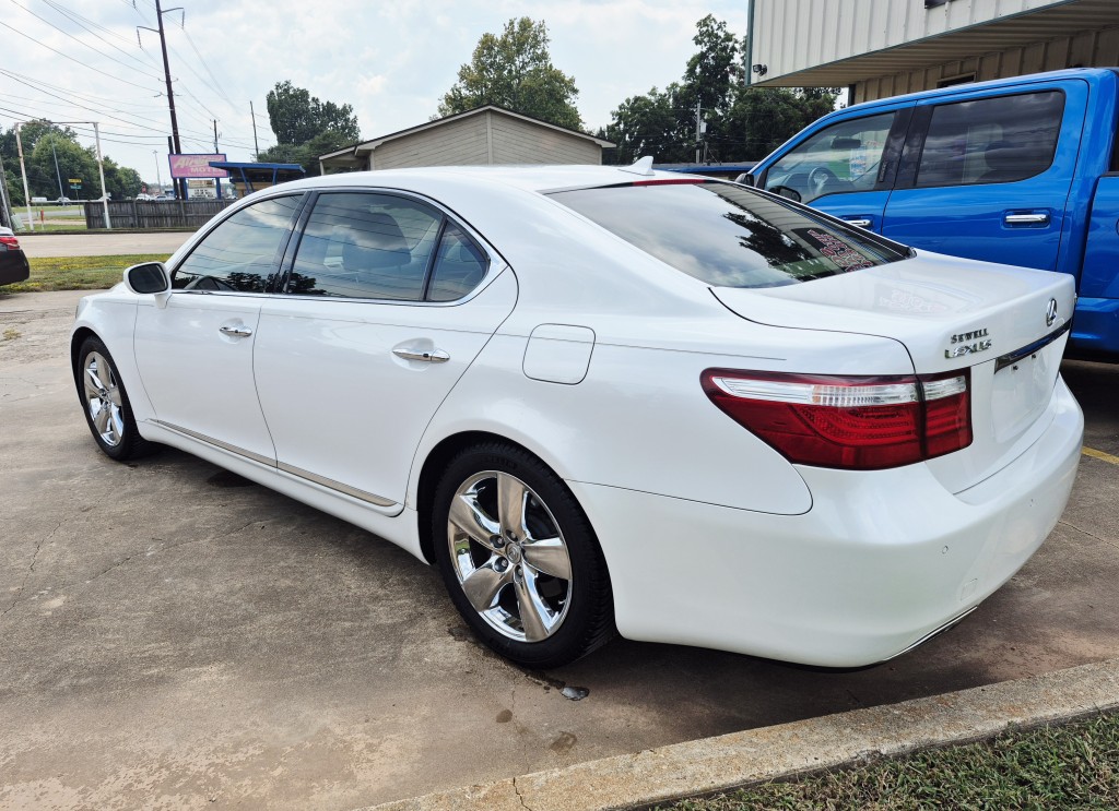 2007 Lexus LS 460 L photo 4