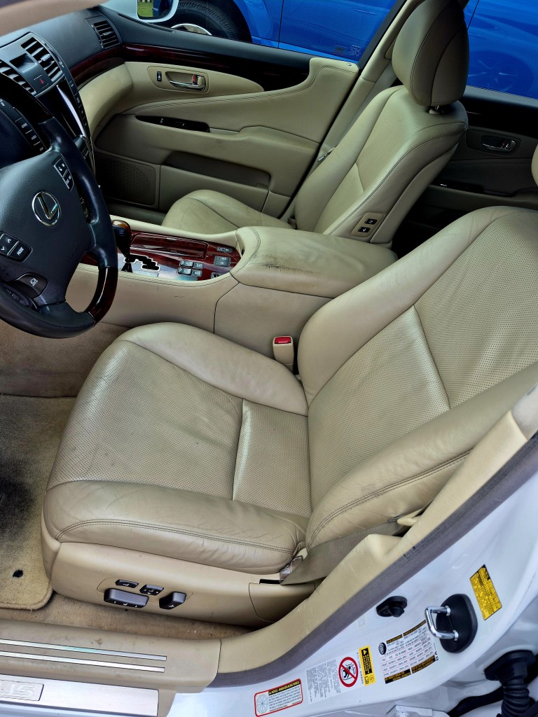 2007 Lexus LS 460 L photo 8