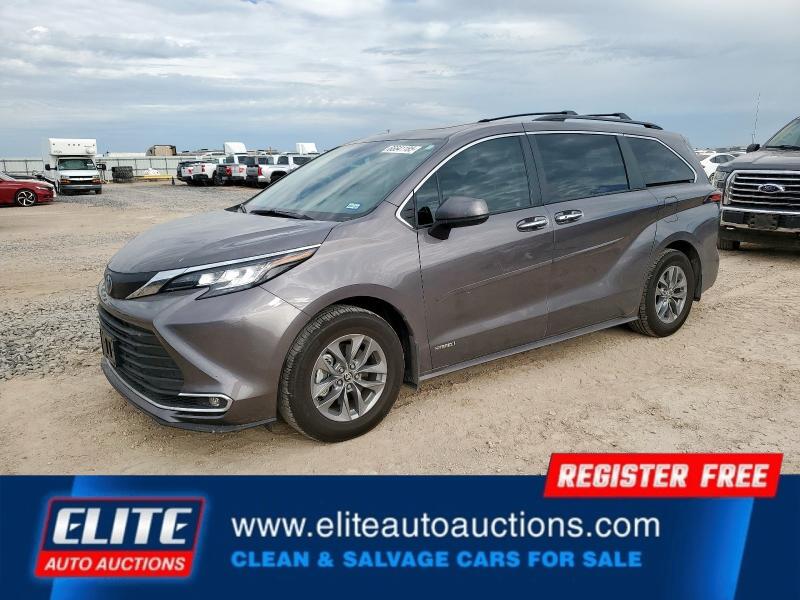 2021 TOYOTA SIENNA XLE