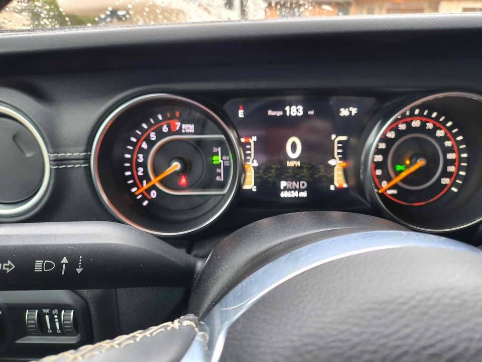 2019 Jeep Wrangler Unlimited Sahara photo 10
