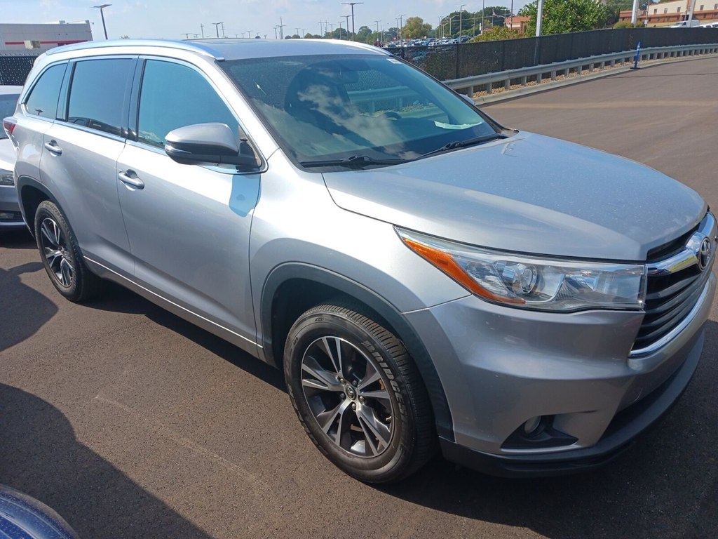 2016 TOYOTA HIGHLANDER