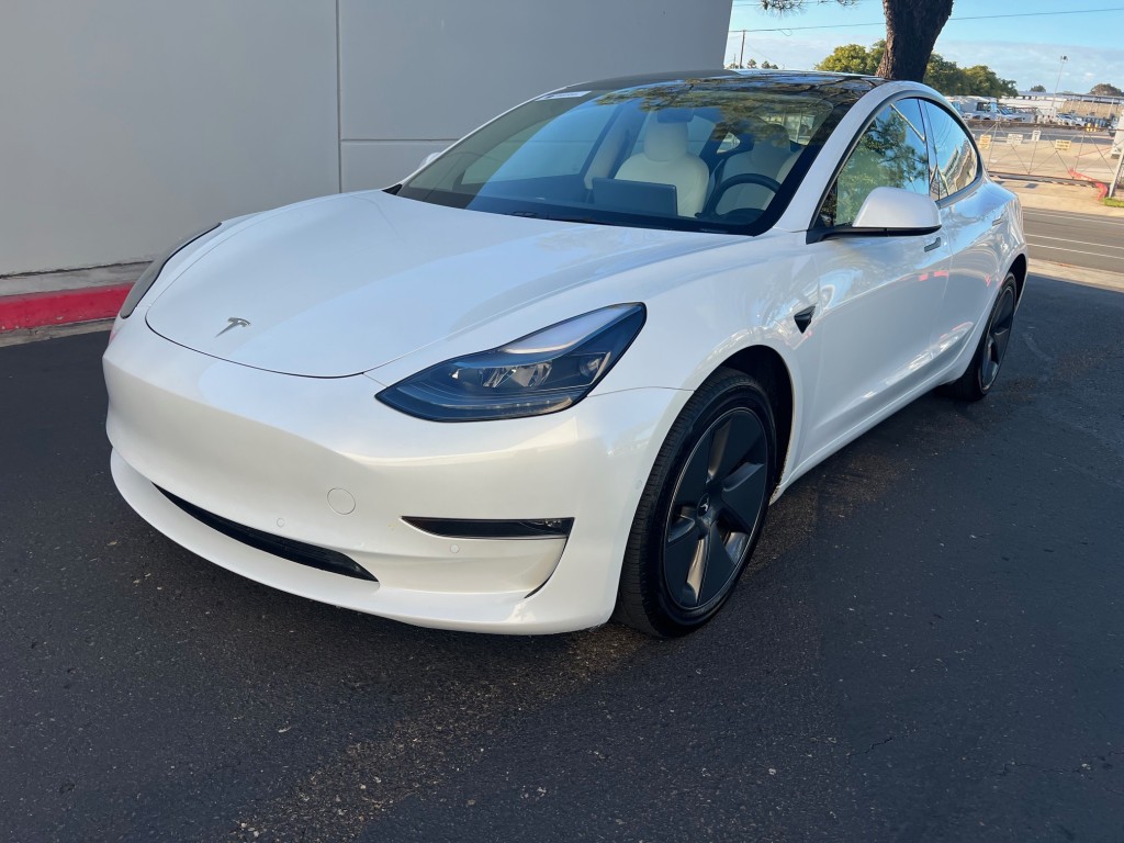2022 Tesla Model Y Long Range photo 4
