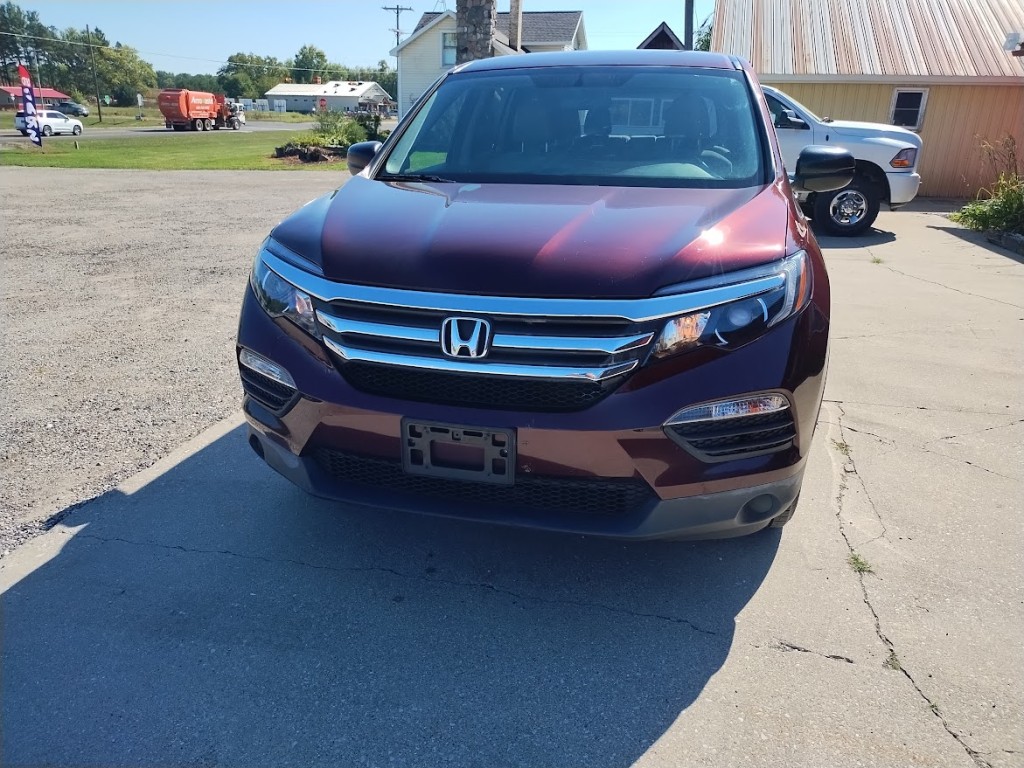 2017 Honda Pilot LX photo 2