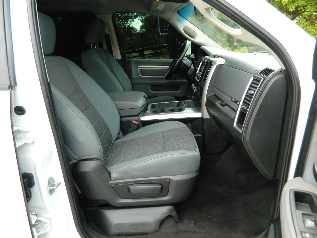 2017 Ram 2500 SLT photo 13