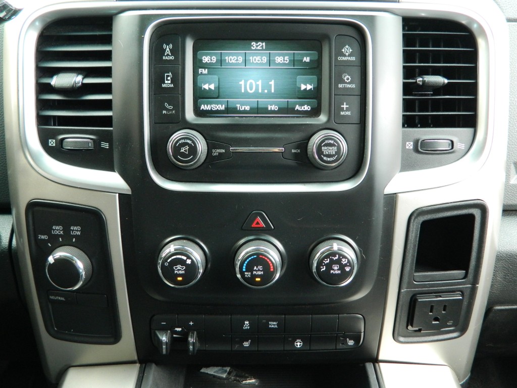 2017 Ram 2500 SLT photo 14